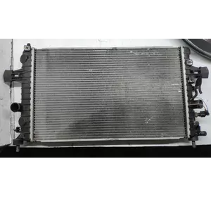 Радиатор охлаждения двигателя Опель Зафира Б, Opel Zafira B 1.6 2005-2011 13128818